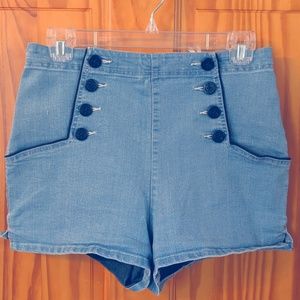 Kimchi Blue high-waisted denim shorts Size 8